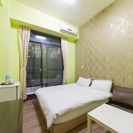 Fengjia Qing Su Homestay Tchaj-čung Exteriér fotografie
