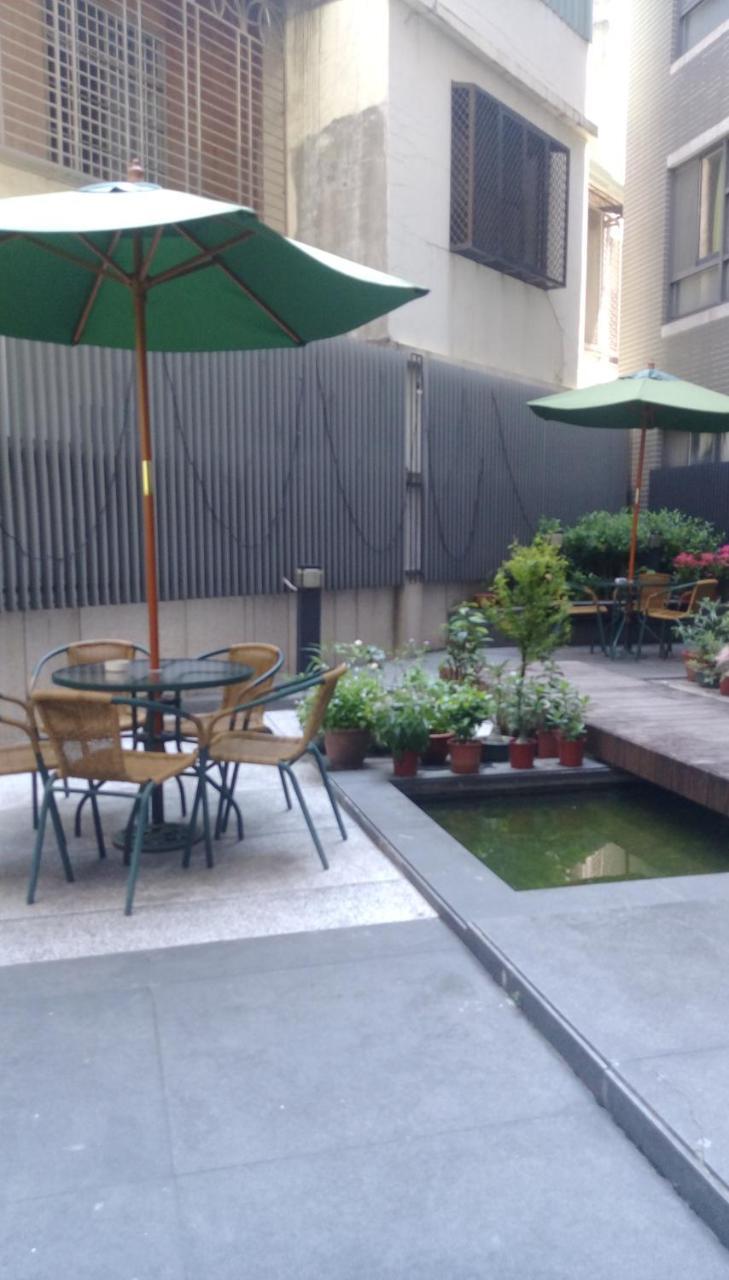 Fengjia Qing Su Homestay Tchaj-čung Exteriér fotografie